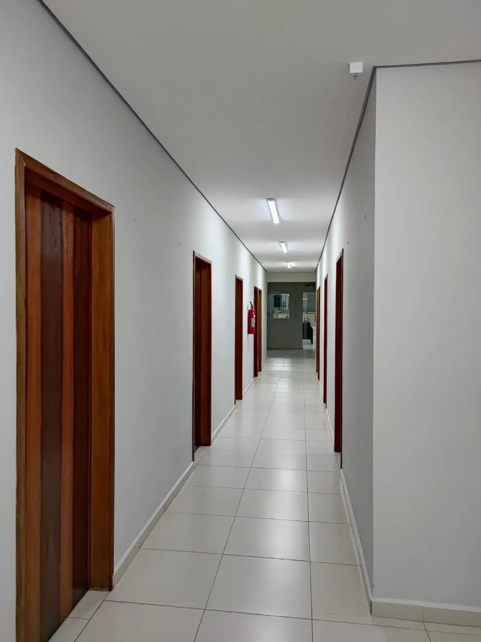 Corredor interno da Câmara com acabamento uniforme